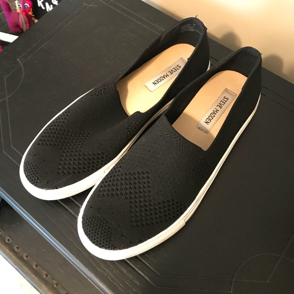 Steve Madden slip ons